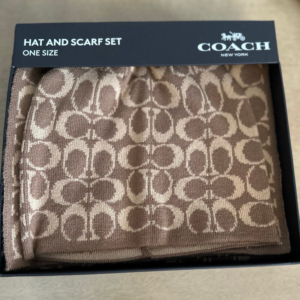 NEW Original COACH Beanie & Scarf Box Set, Khaki Brown, $225 MSRP, One Size